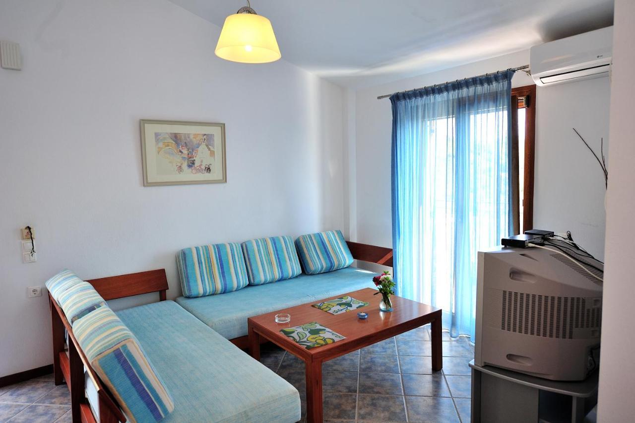 Eye Q Resort Seaview Скиатос Экстерьер фото