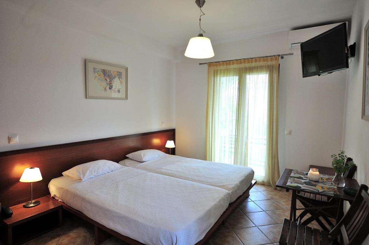 Eye Q Resort Seaview Скиатос Экстерьер фото