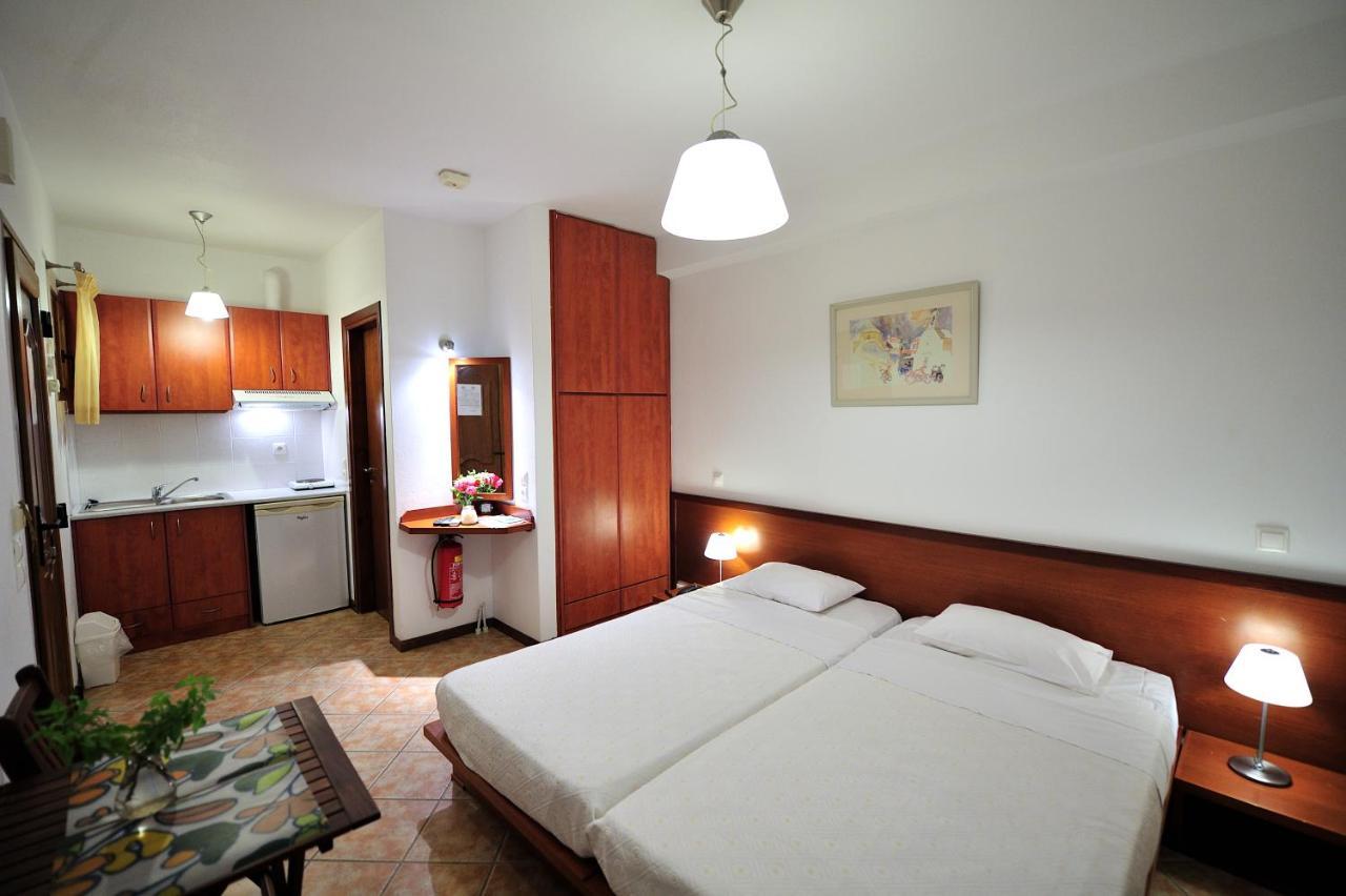 Eye Q Resort Seaview Скиатос Экстерьер фото
